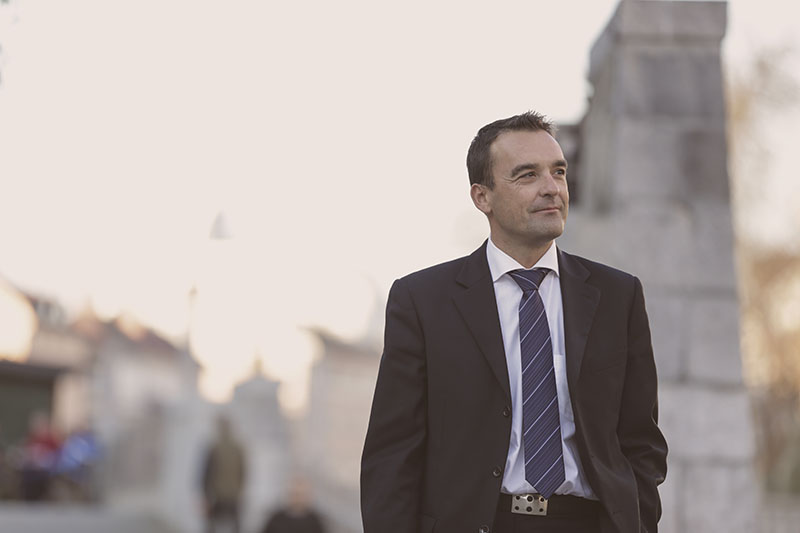 Dr. Dušan Jovanovič